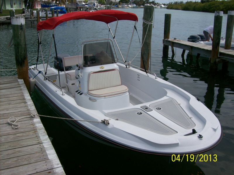 19ft Triumph Rental Boat