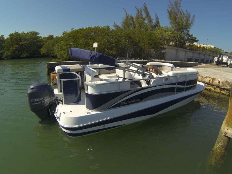 22ft Southwind Deck Rental Boat