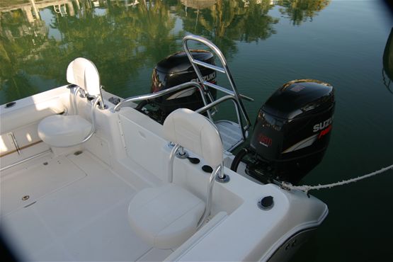 27ft ProKat 2008 2660CC - ProKat #1 Boat Rental
