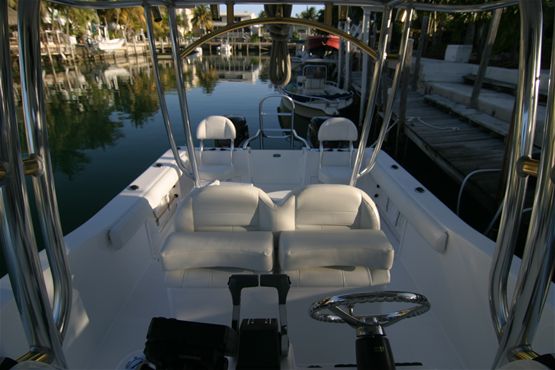 27ft ProKat 2008 2660CC - ProKat #1 Boat Rental