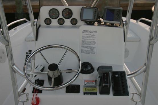 20ft ProKat 2008 Center Console Boat Rental