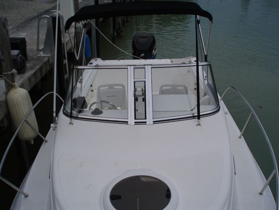 25ft 7in Sea Fox Walkaround Cuddy Cabin Boat Rental
